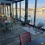 Sundeck - Party Boat