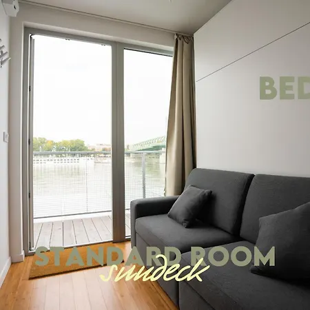 호텔 Sundeck - Party Boat