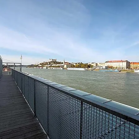 Sundeck - Party Boat Hotel Bratislava