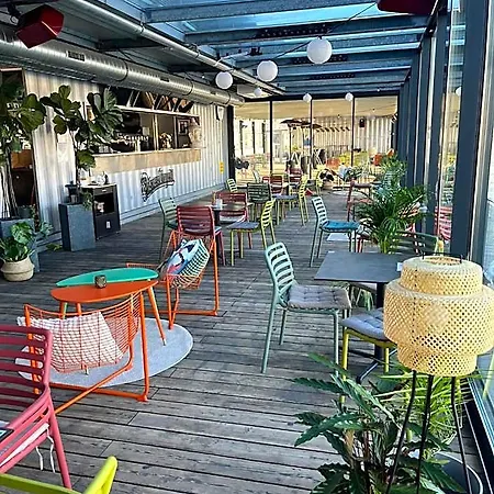 Sundeck - Party Boat Hotel 3*