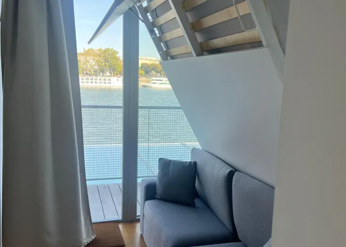 Sundeck - Party Boat Hotel 3*