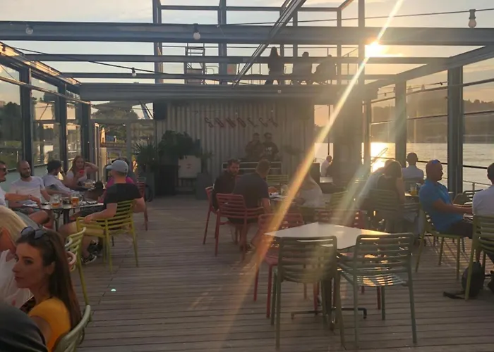 Hotel Sundeck - Party Boat Pressburg