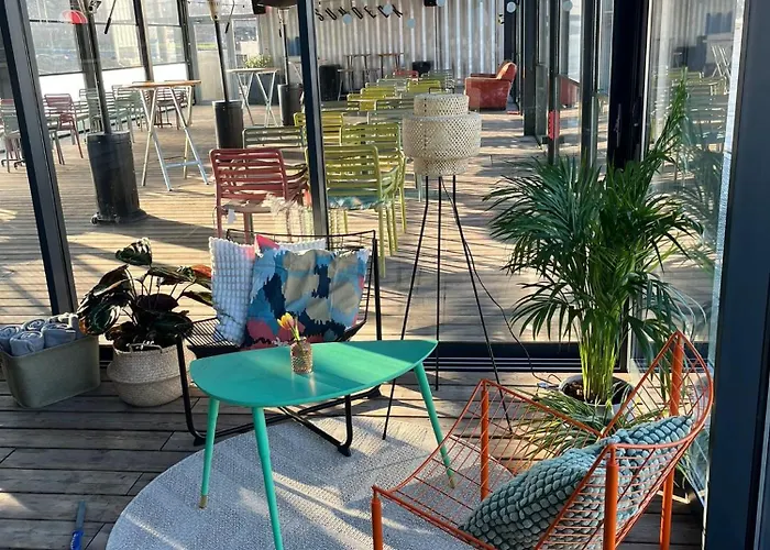 Sundeck - Party Boat Pressburg