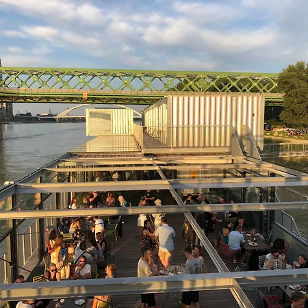 Hotel Sundeck - Party Boat Bratislava