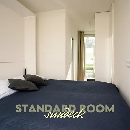 Sundeck - Party Boat 3* Pozsony